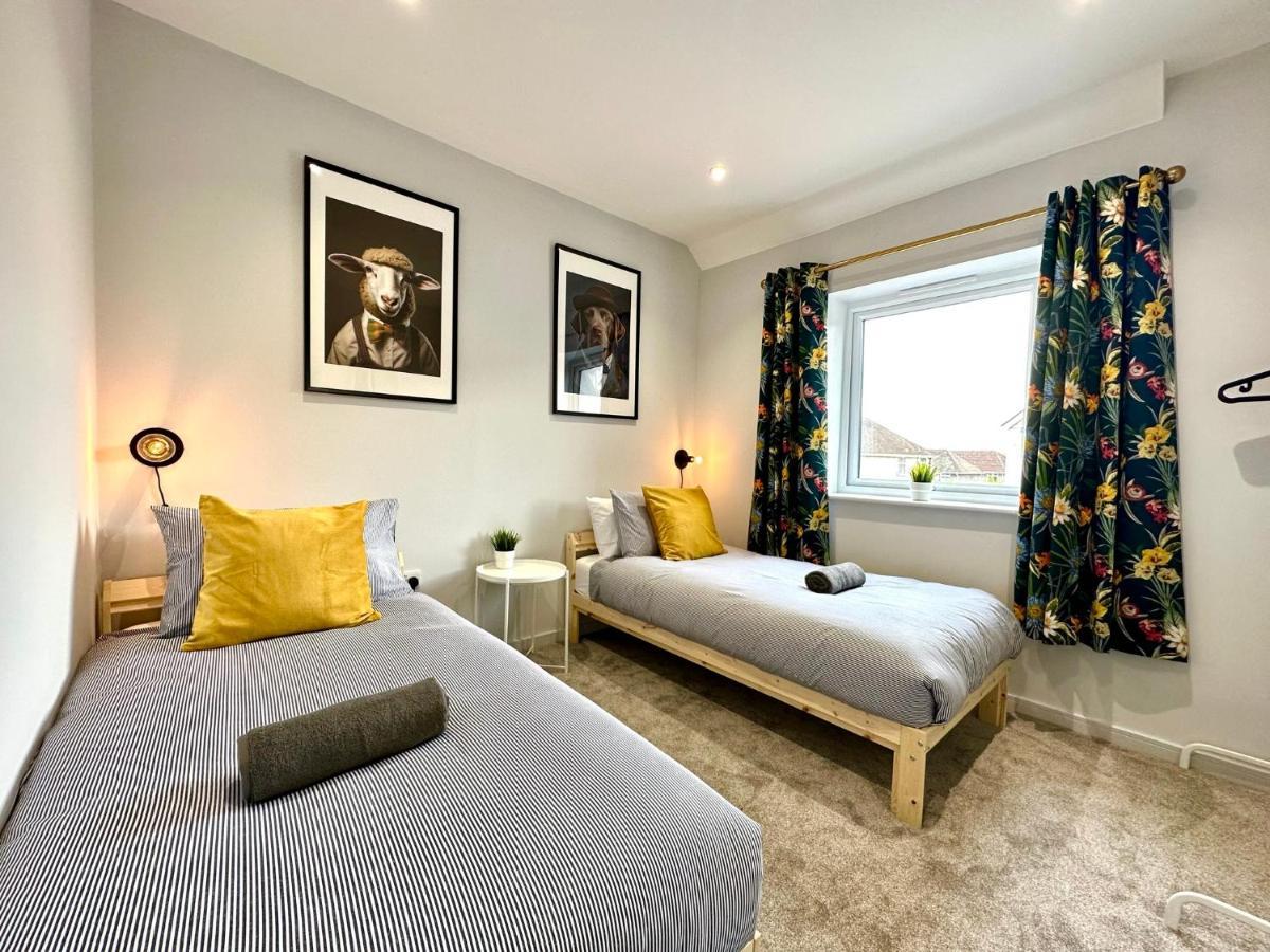 Hébergement de vacances Stunning Brand New House - Sleeps 6 - Free Parking - Great Location - Fast Wifi - Smart Tv - Close To & Bournemouth & Sandbanks *