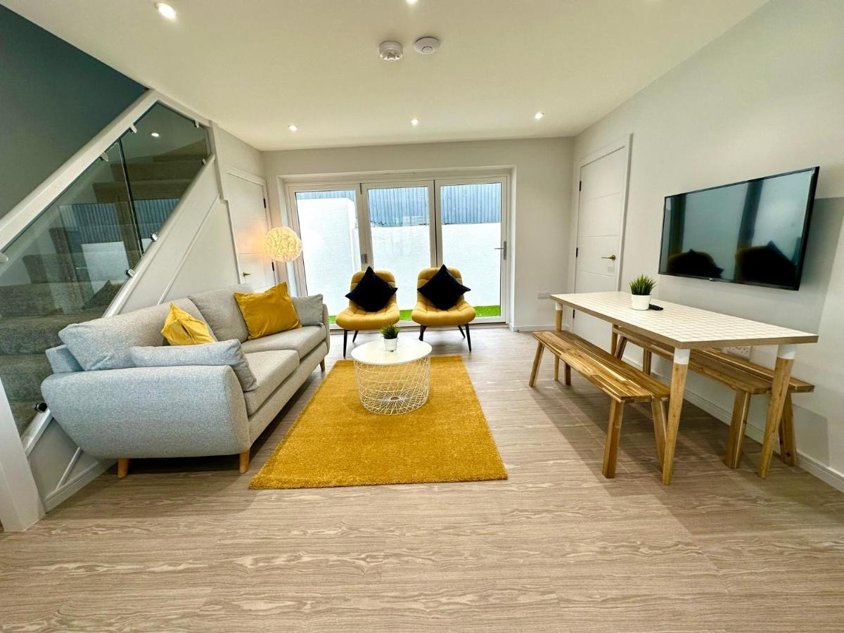 Hébergement de vacances Stunning Brand New House - Sleeps 6 - Free Parking - Great Location - Fast Wifi - Smart Tv - Close To & Bournemouth & Sandbanks *